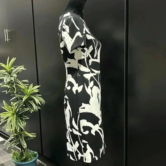 Vince Camuto Sheath midi round neck,short sleeve, 3/4 zip back, pattern - Picture 7 of 13